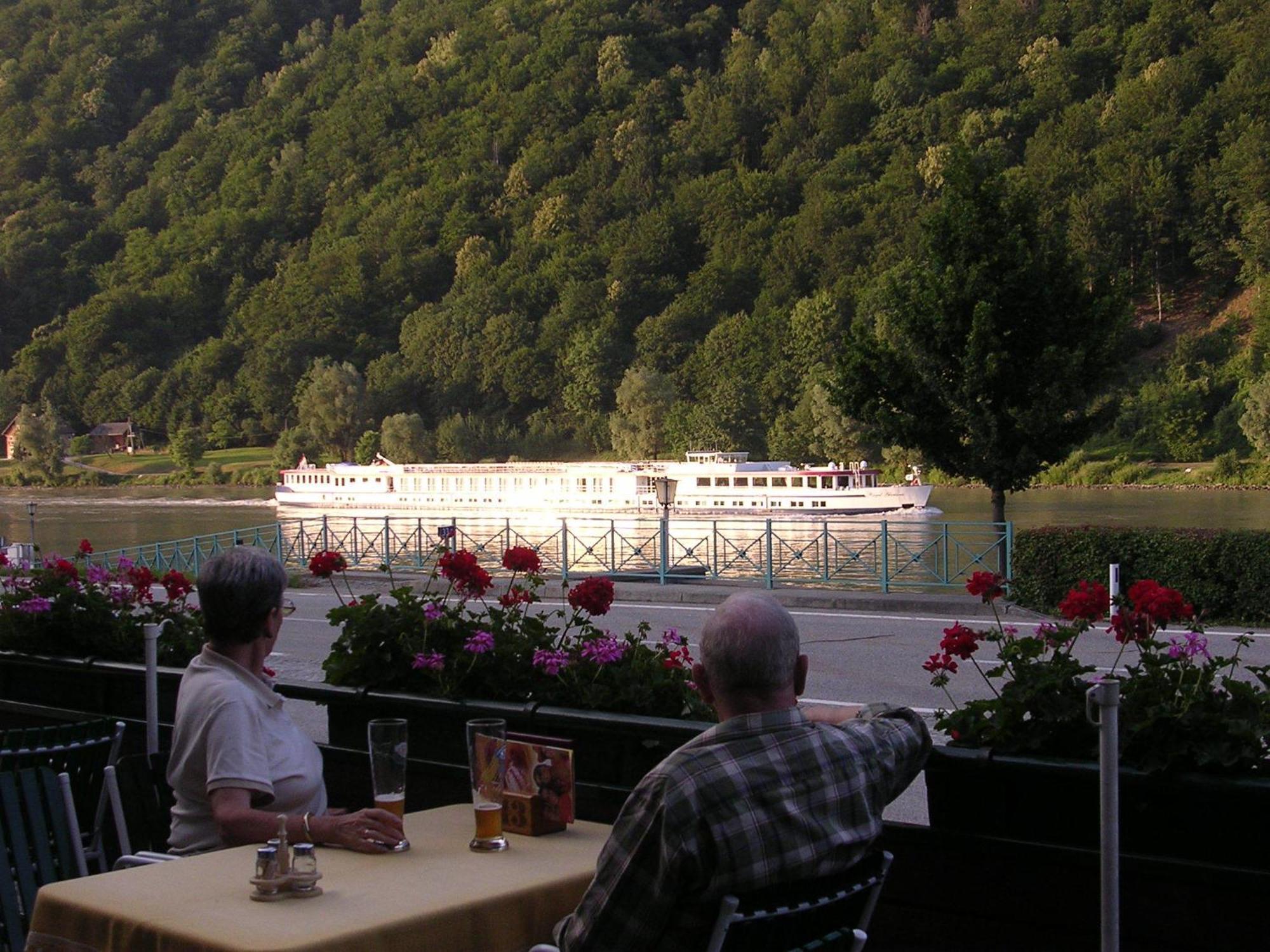 Goldenes Schiff Hotel-Mietparkplatze Engelhartszell Exterior foto